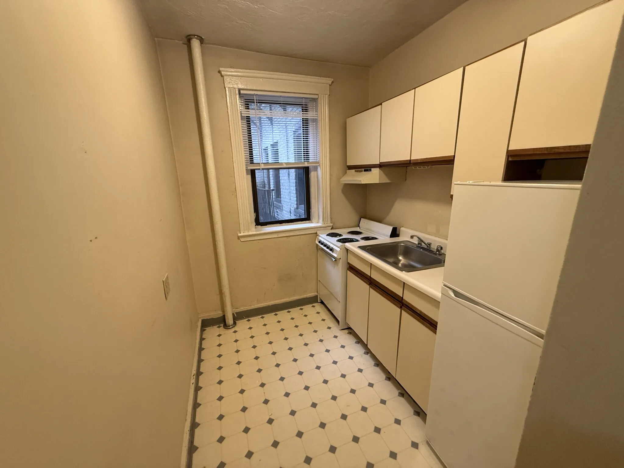 11 Peterborough St, Fenway