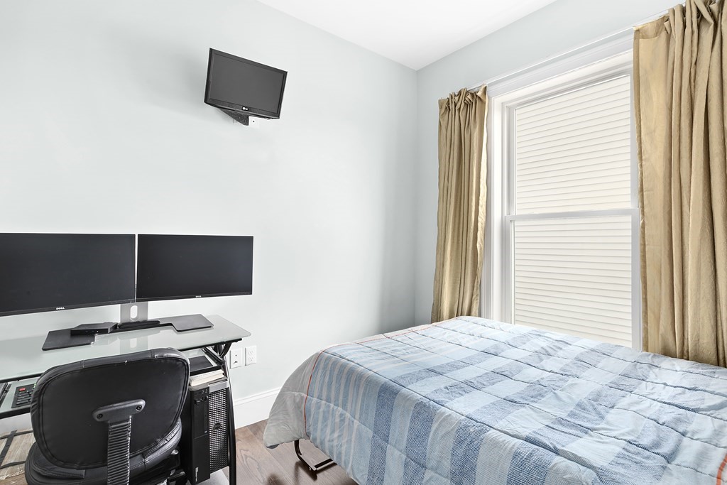 15 Preble St, South Boston