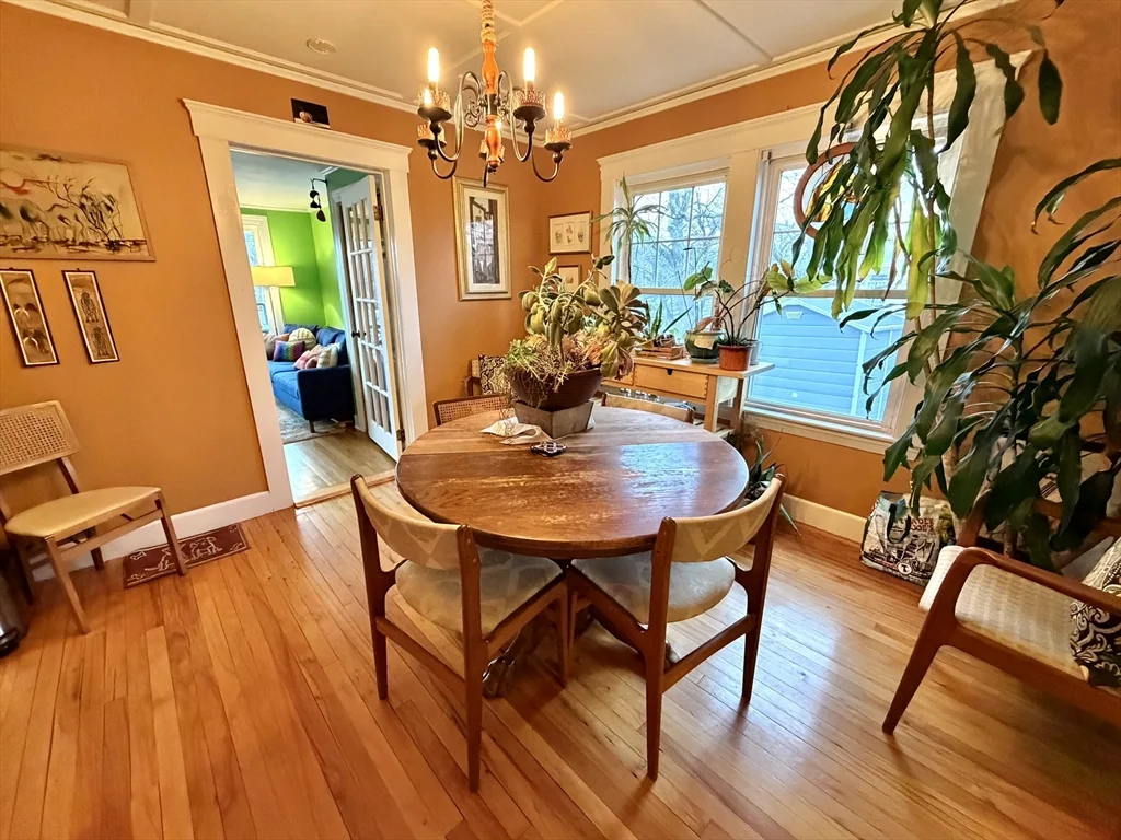 157 Riverview Ave, Waltham