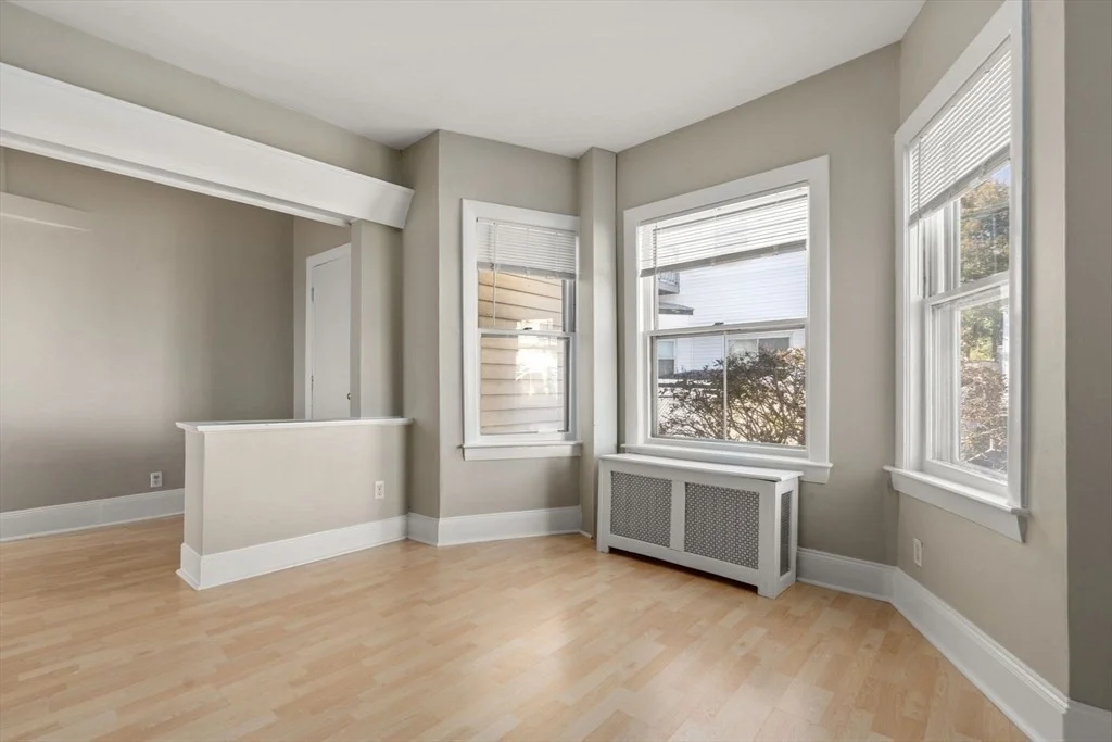 73 Grovers Ave, Winthrop