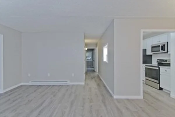 14 Maple Crest Cir, Holyoke