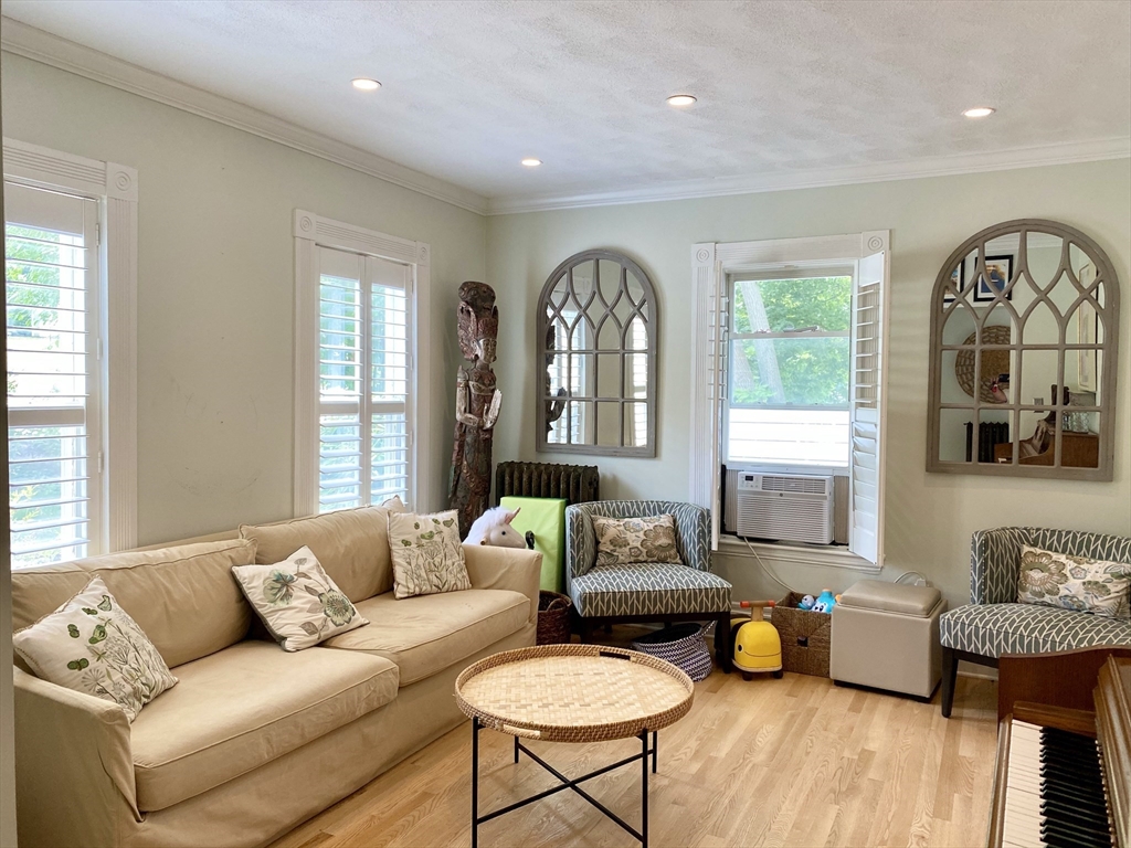 488 Washington St, Winchester