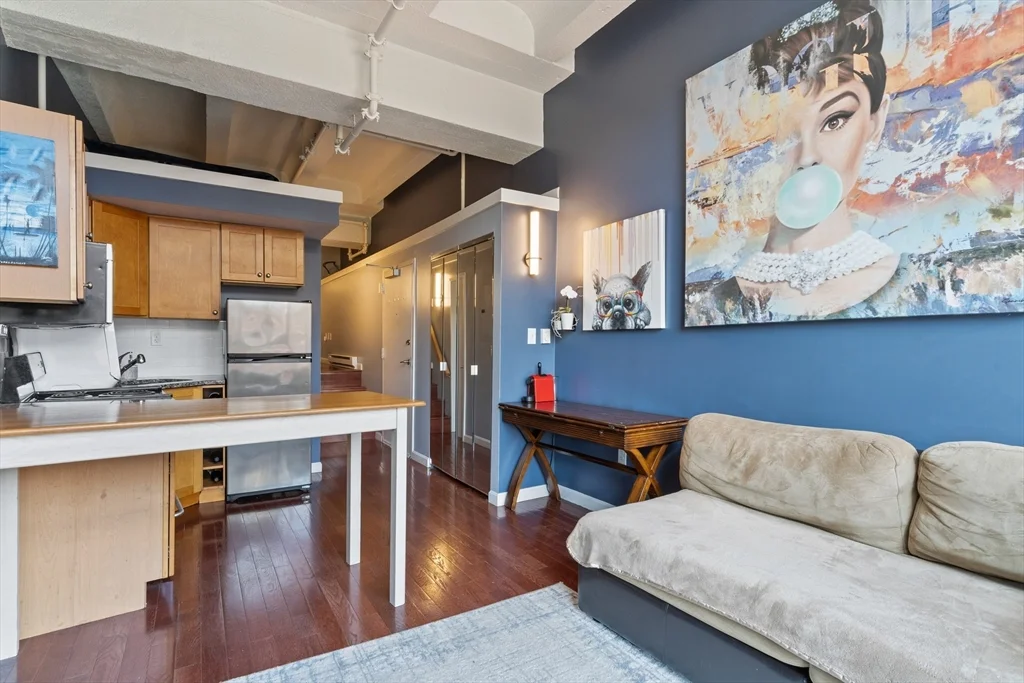 12 Stoneholm St, Fenway