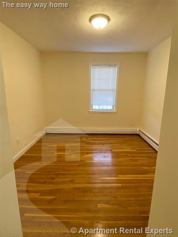 172 N Beacon St, Brighton