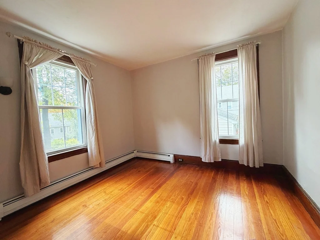 57 Harvard St Ext, Natick