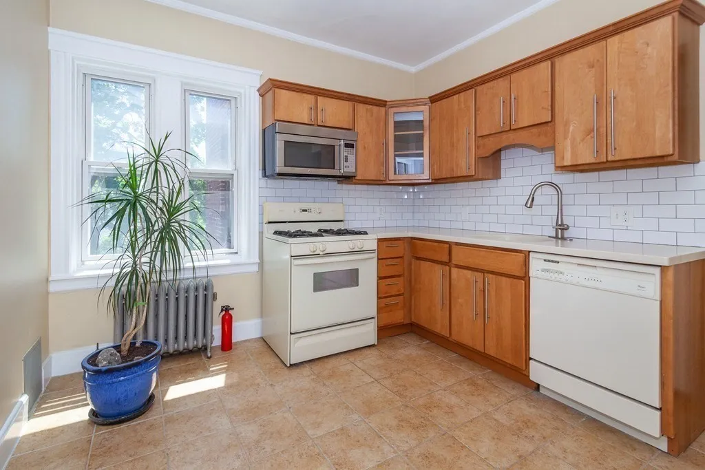 108 Washington, Brighton