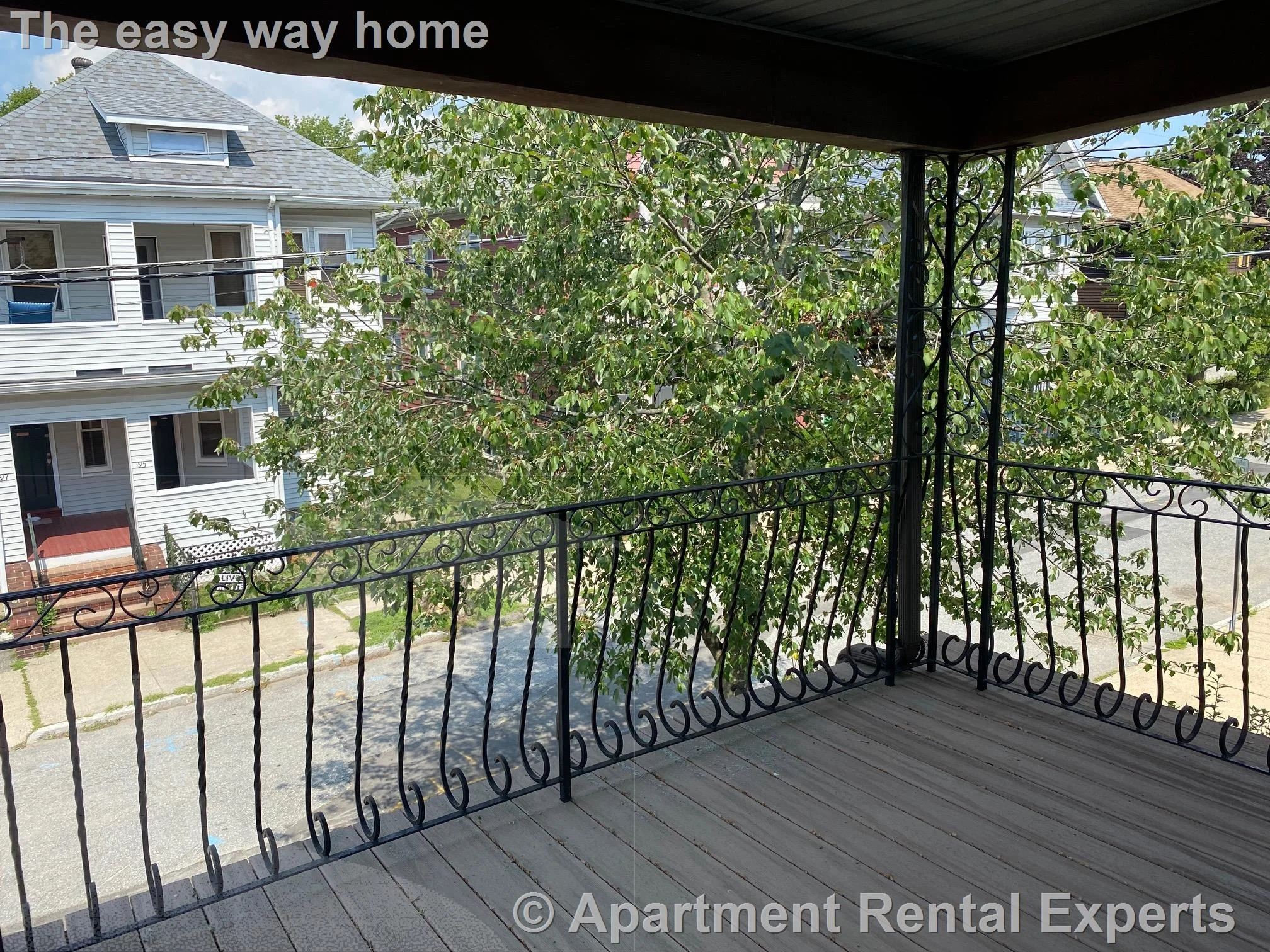 96 Capen St, Tufts