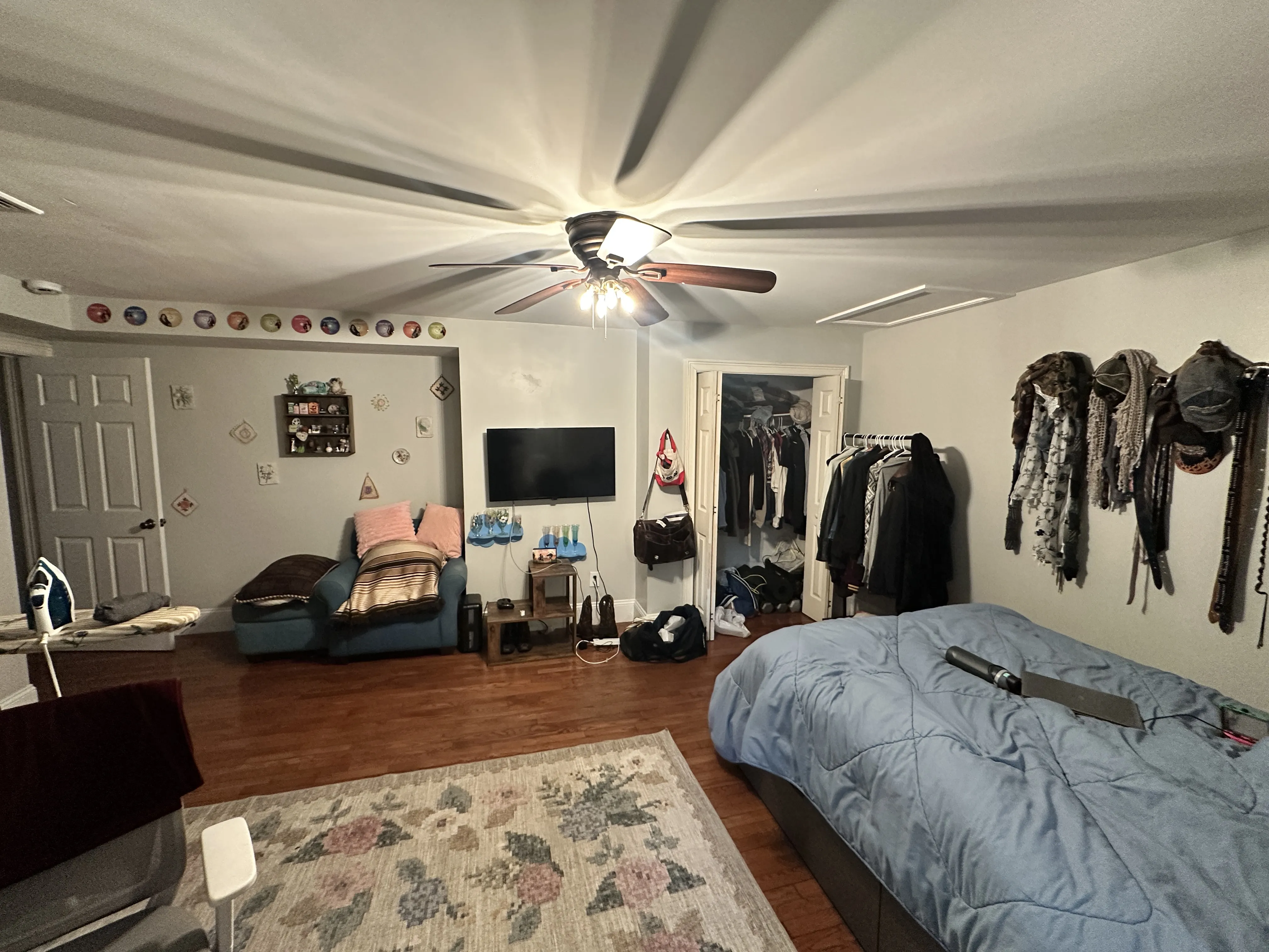 135 Hillside St, Mission Hill