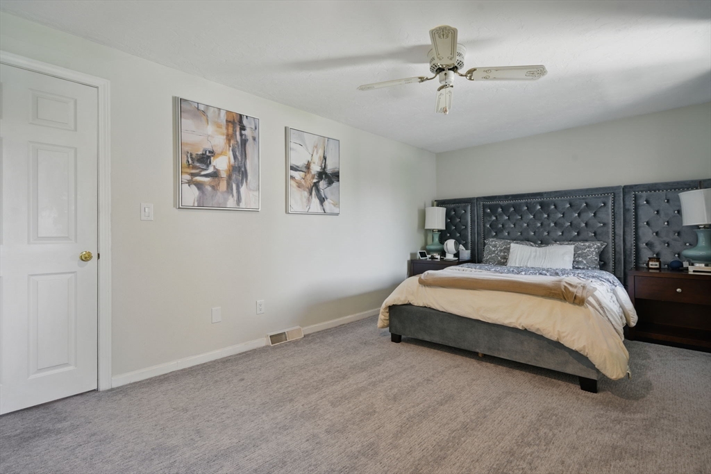 125 Chapin Rd, Hudson