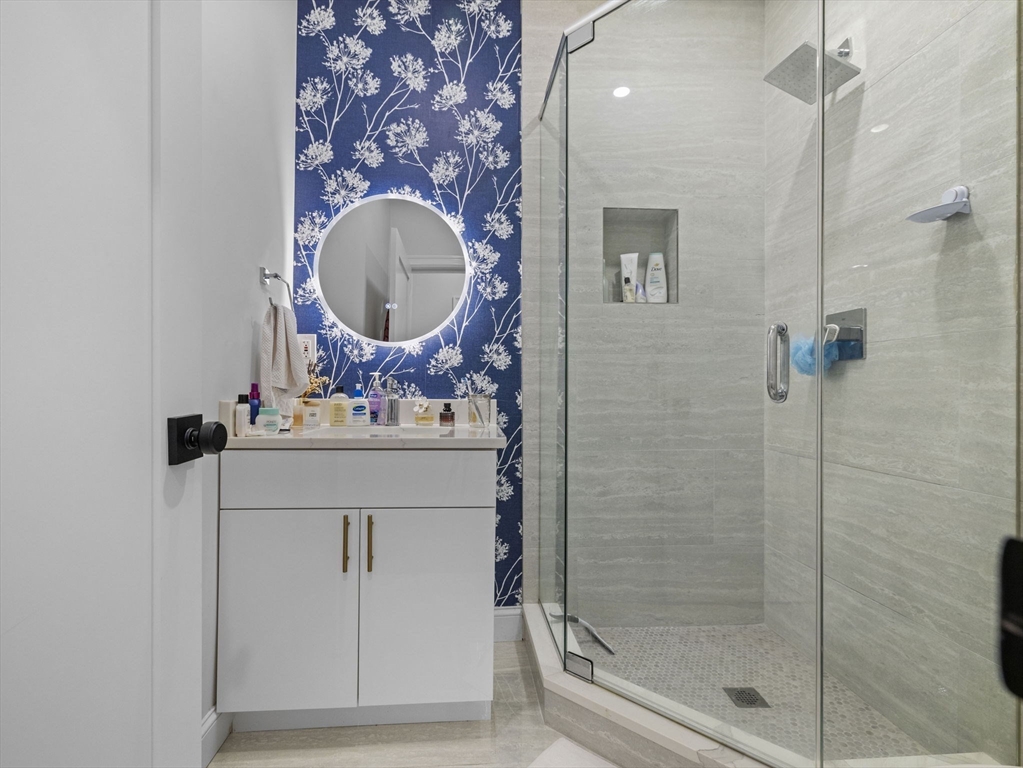 753 E Broadway, South Boston