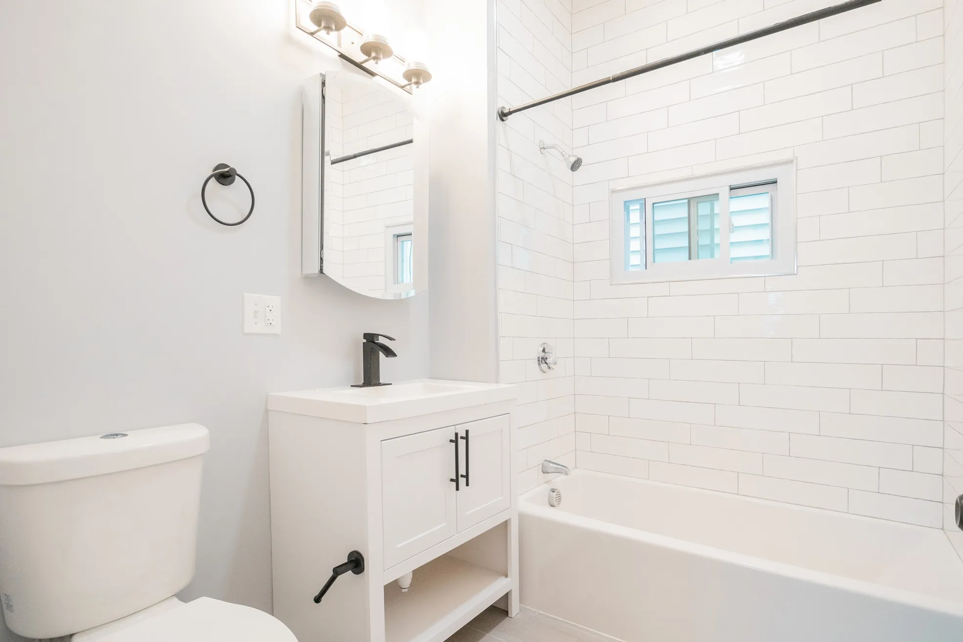 344 Saratoga St, East Boston