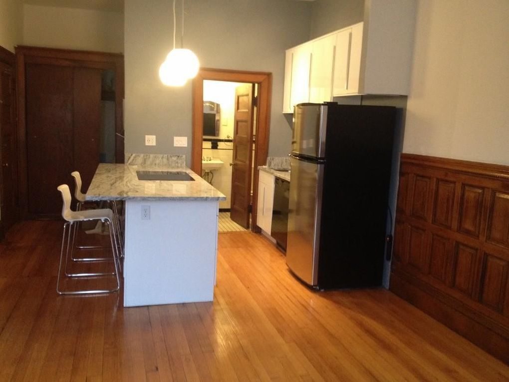 849 Beacon St, Fenway