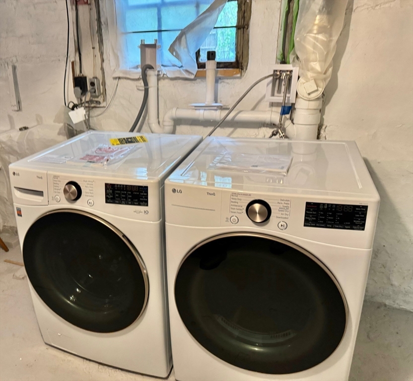 1001 Memorial Dr, Riverside