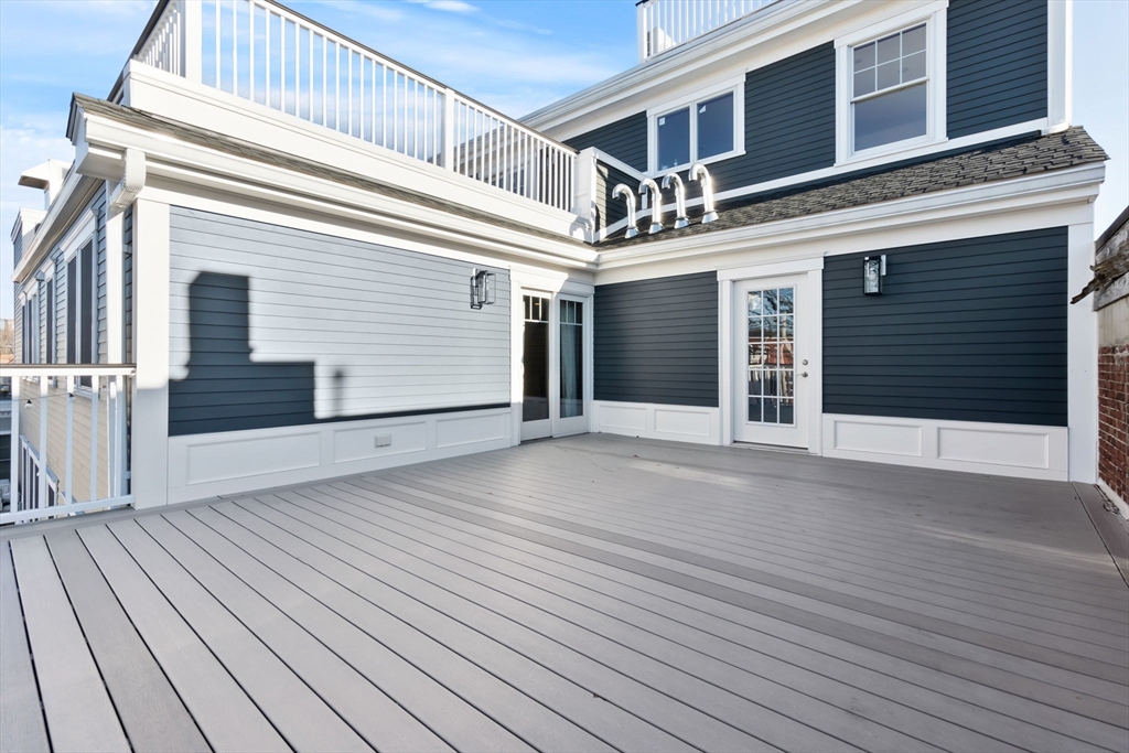 44 Maple St, Danvers