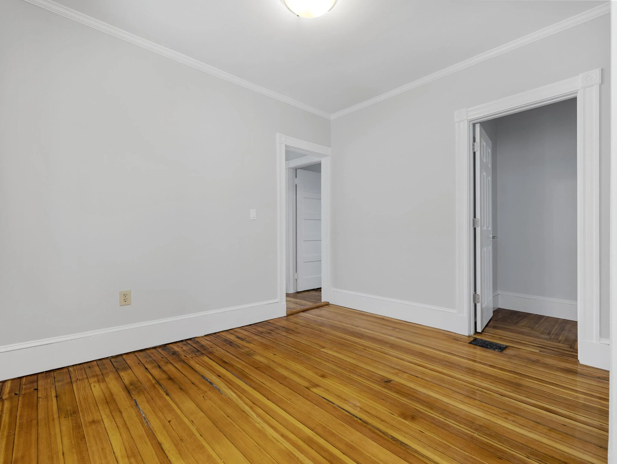 59 Hawthorne St, Davis Square