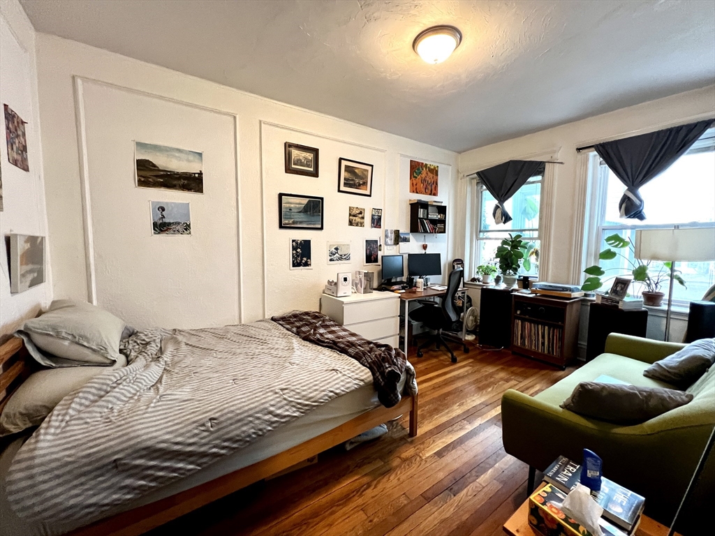 144 Coolidge St, Coolidge Corner