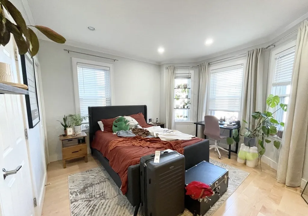 108 Buttonwood, Boston