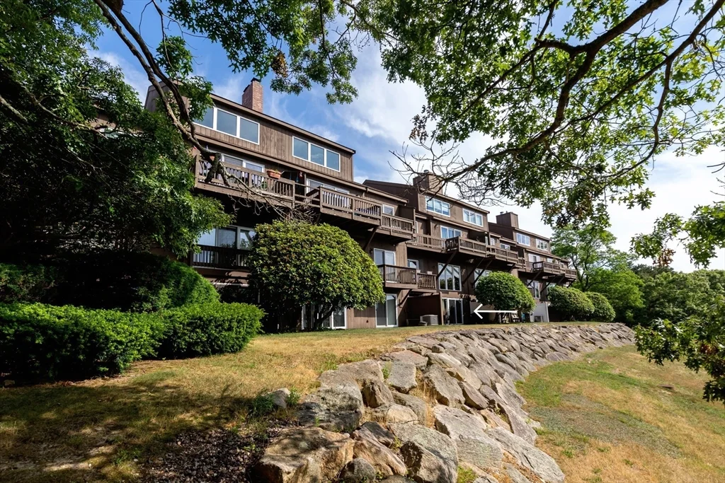 24 Ships View Ter, Buzzards Bay