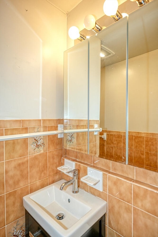 91 Arlington St, Watertown