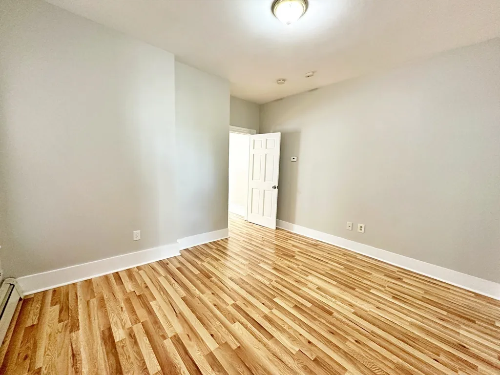 466 Sumner St, East Boston