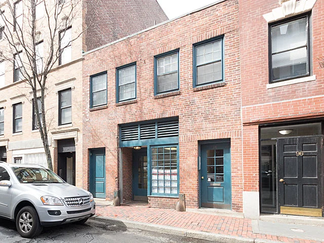 94 West Cedar St, Beacon Hill