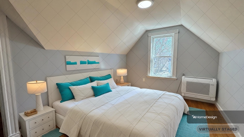 16 Hopkins St, Dorchester