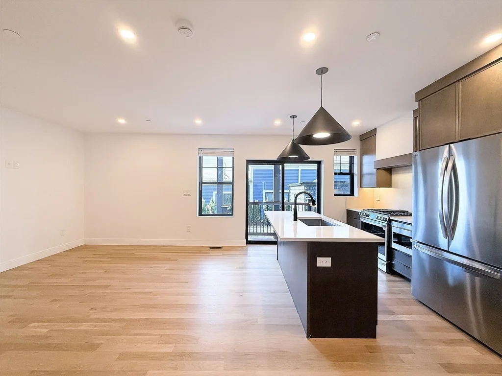 99 5th St, East Cambridge