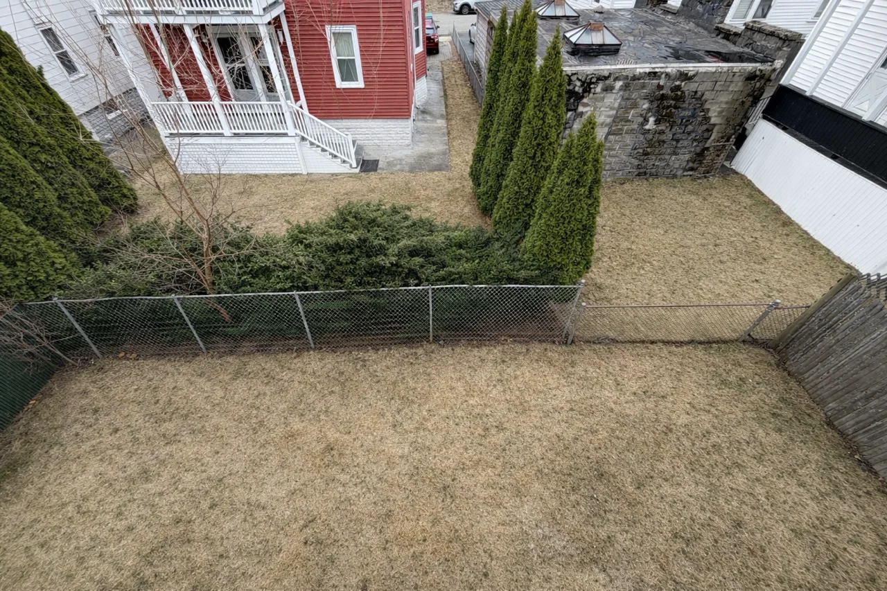 93 Capen St, Medford