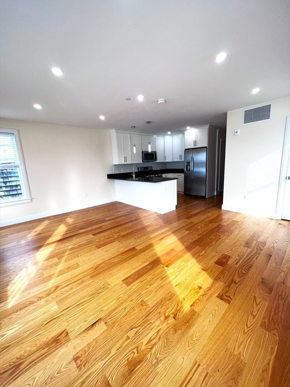 22 Rogers St, South Boston