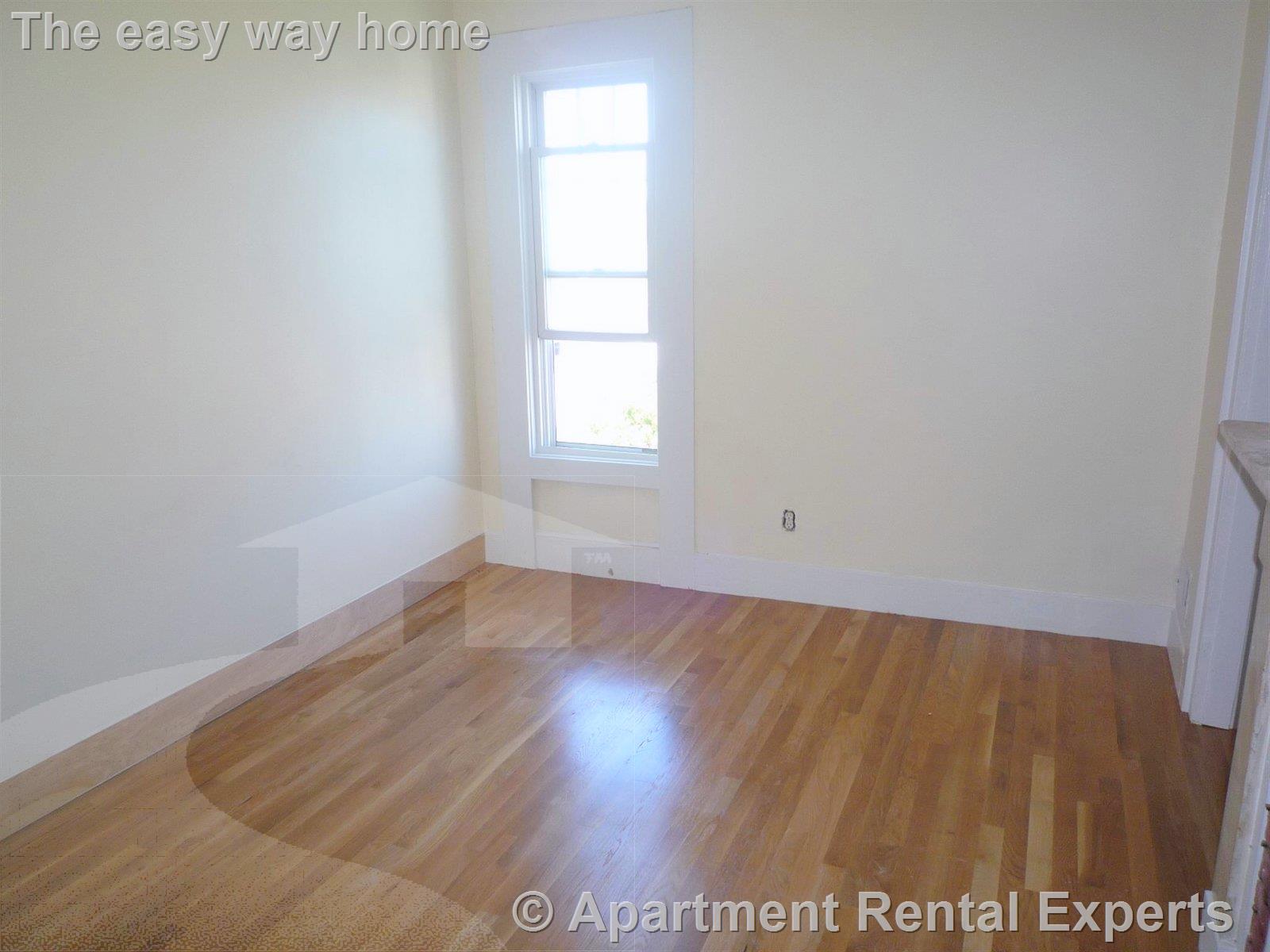 14 Rockland Pl, Malden Center