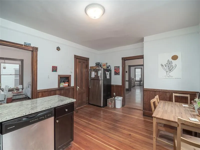 318 Beacon St, Ward Two