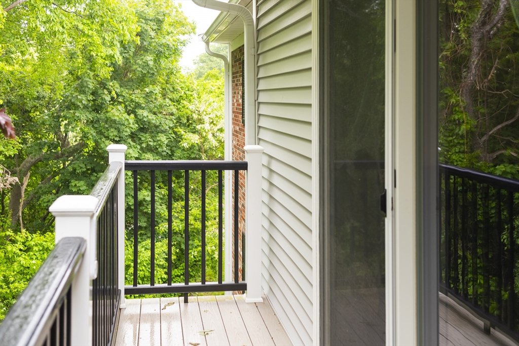 7 Chapel Hill Dr, Plymouth