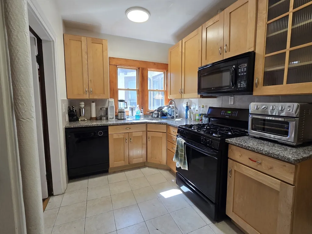 11 Story St, Harvard Square