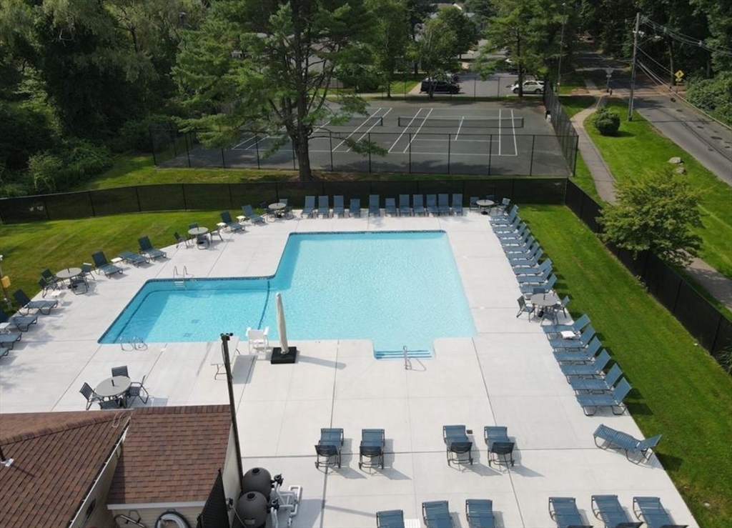 9 Village Rock Ln, Natick