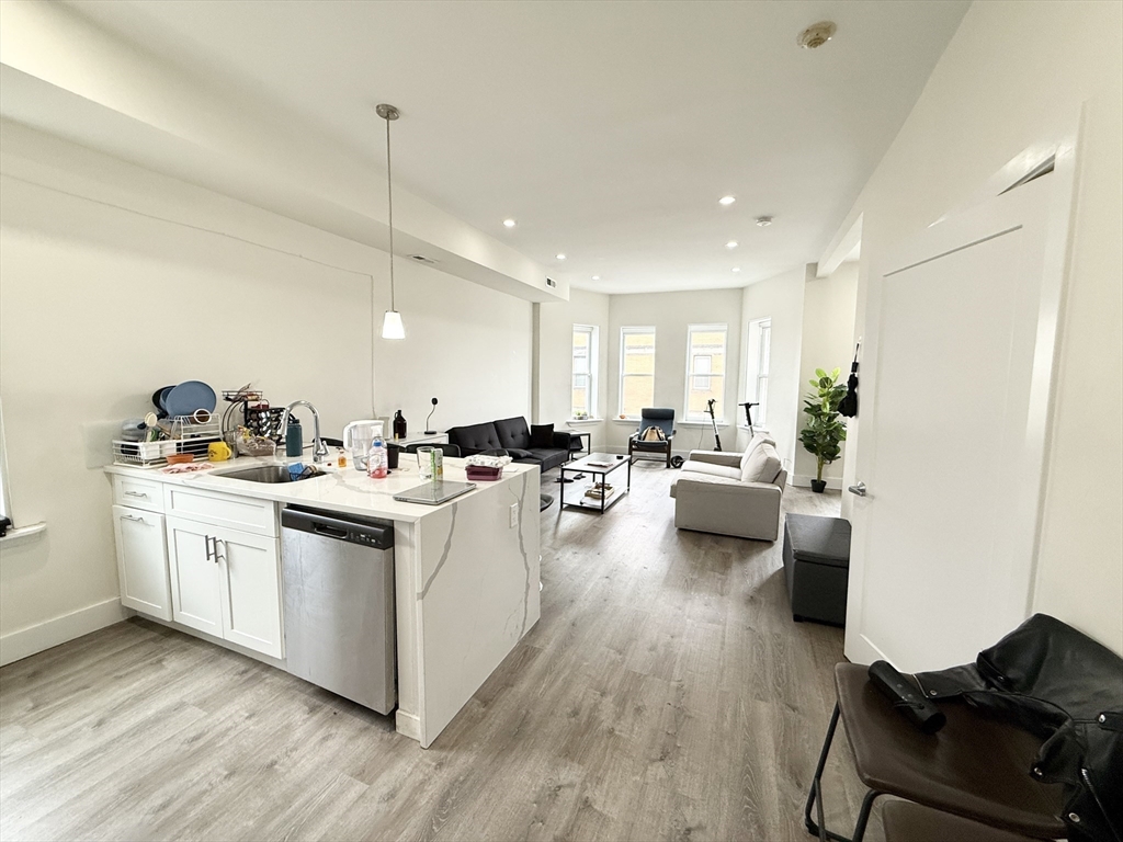 301-305 Dudley St, Roxbury