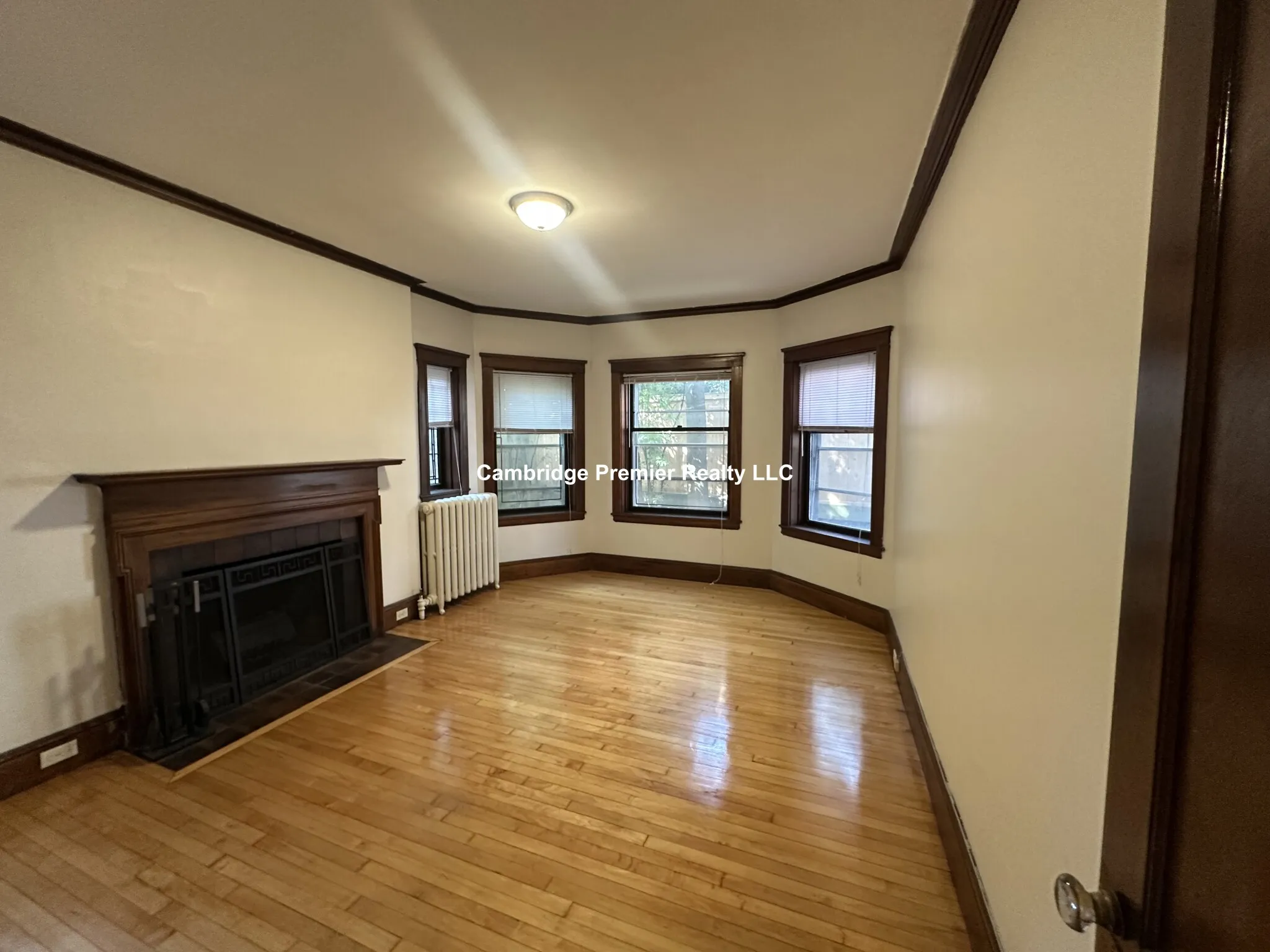 5 Linnaean St, Neighborhood Nine