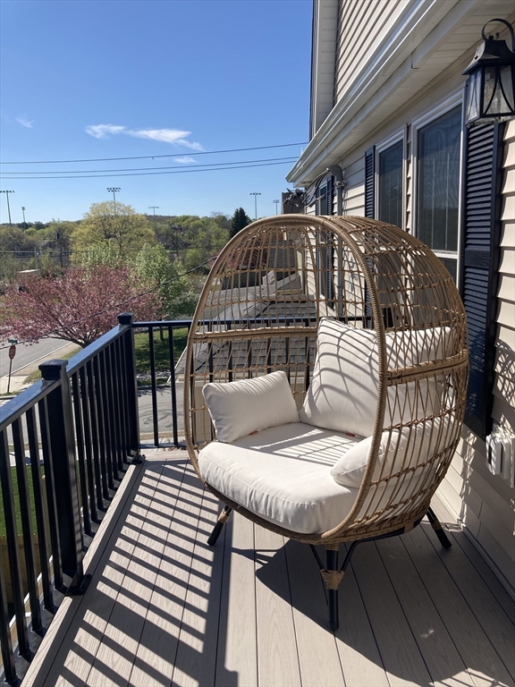 72 Holland, Winchester