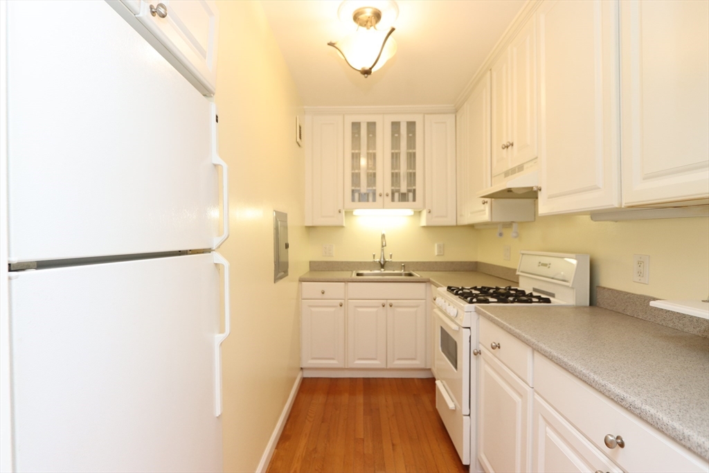 24 Juniper St, Brookline Village