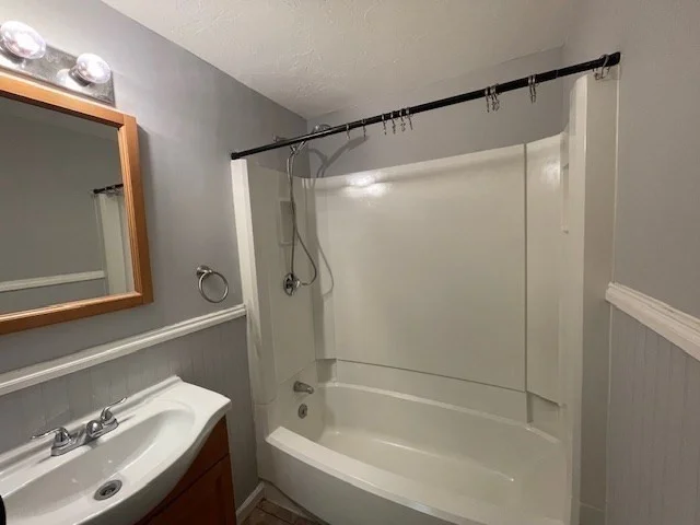 44 Farrington St, Quincy