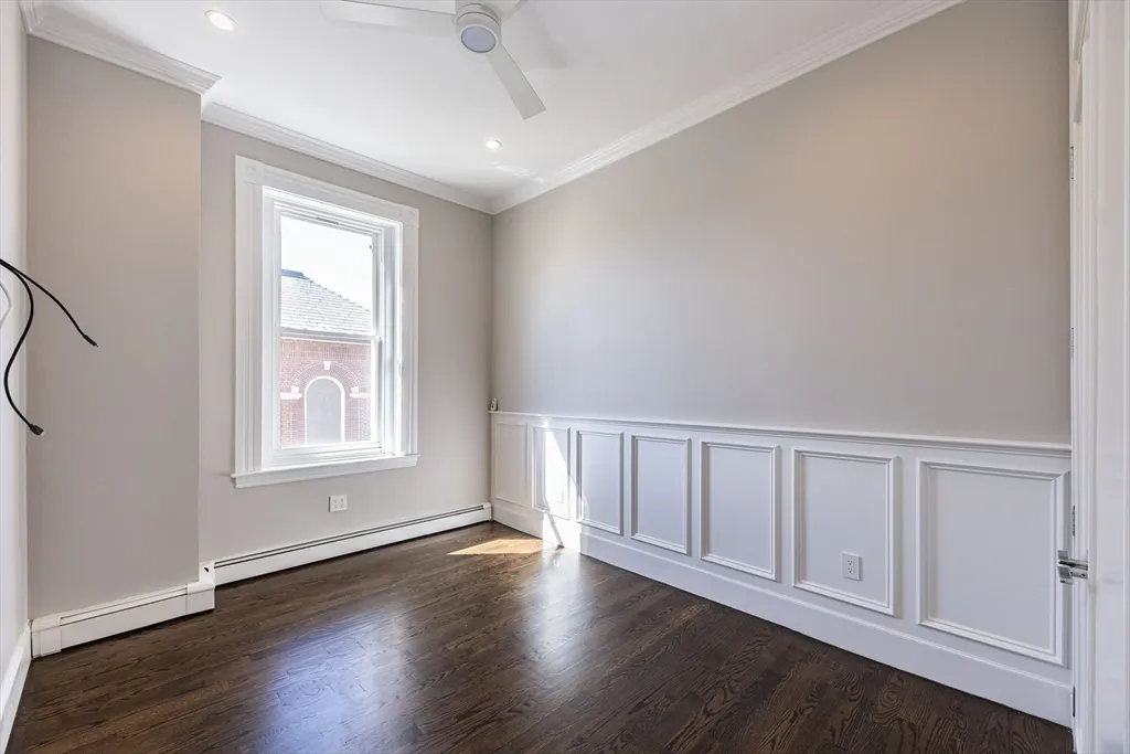 85 Regent St, Roxbury