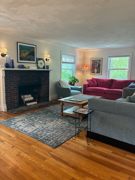 28 Coolidge Rd, Belmont