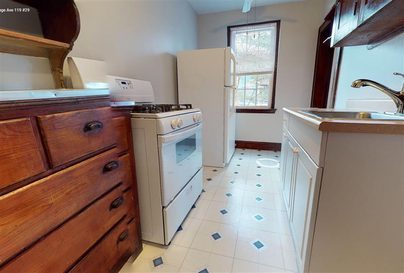 119 College Ave, Powder House Square