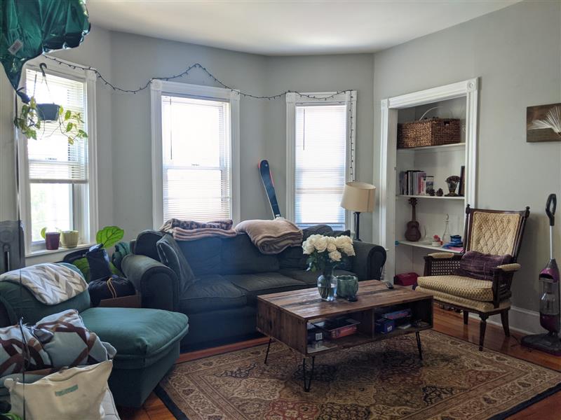 41 Belknap St, West Somerville