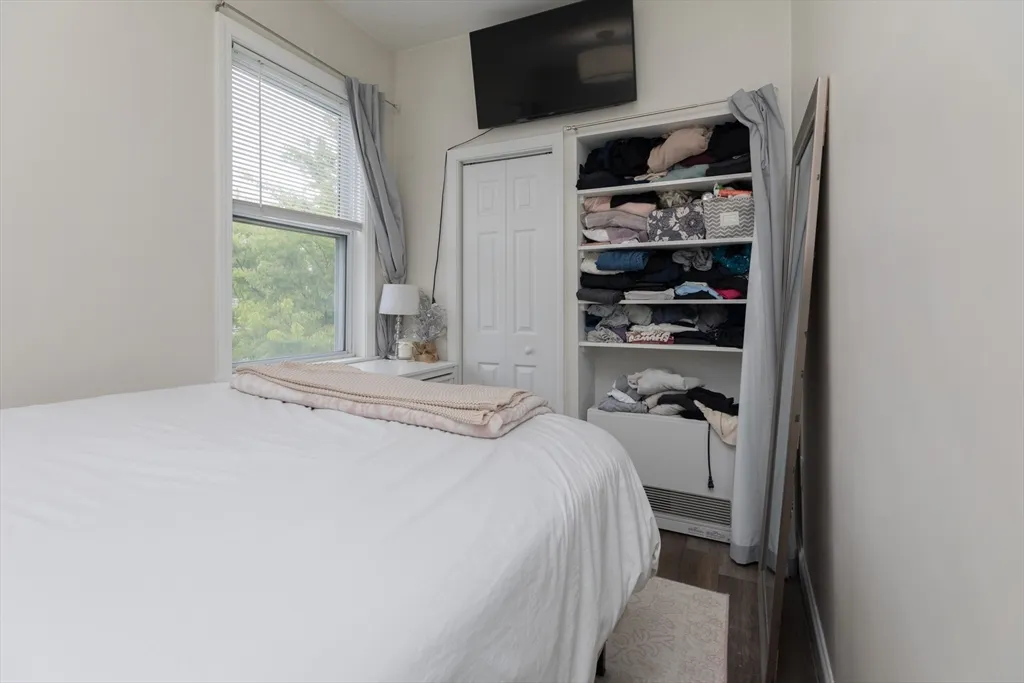 100 H St, South Boston