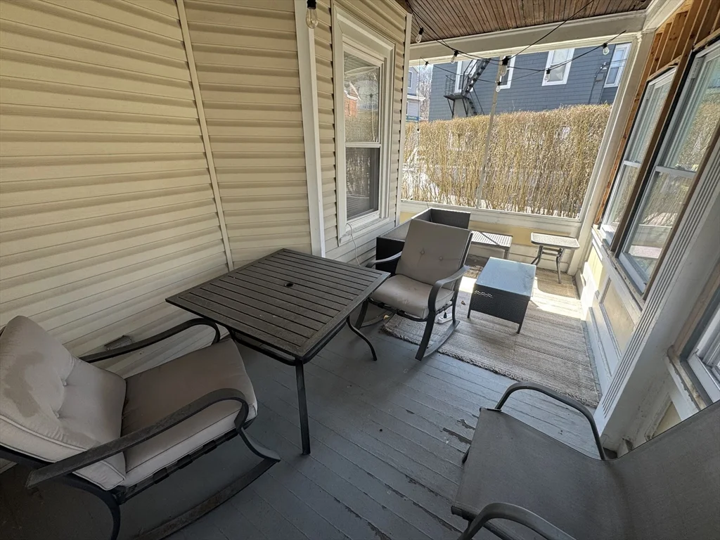 5 Oak Square Ave, Brighton