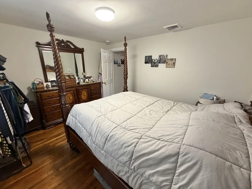 176 Upland Ave, Newton