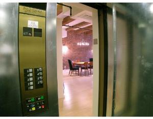 254 Friend St, West End