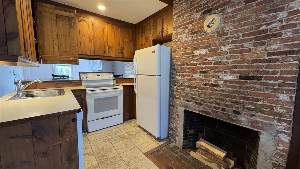 18 State St, Old Town