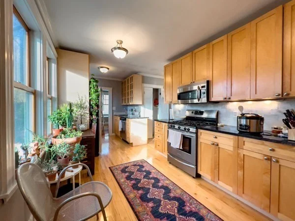 23 Goldsmith St, Jamaica Plain