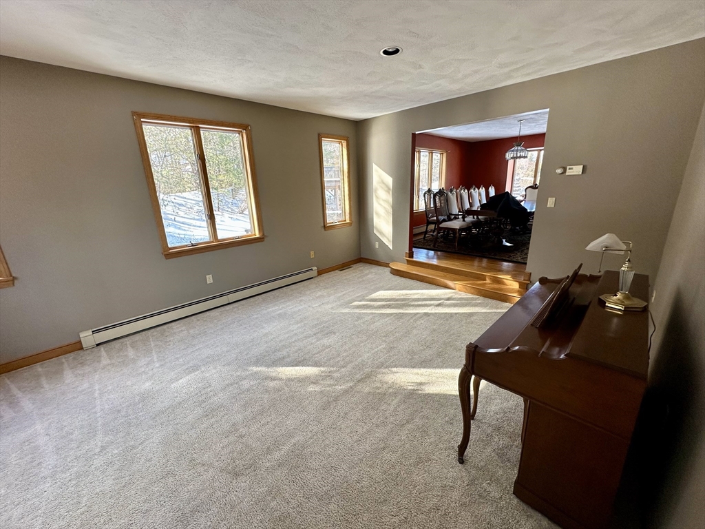 42 Pine Acres Rd, Foxboro